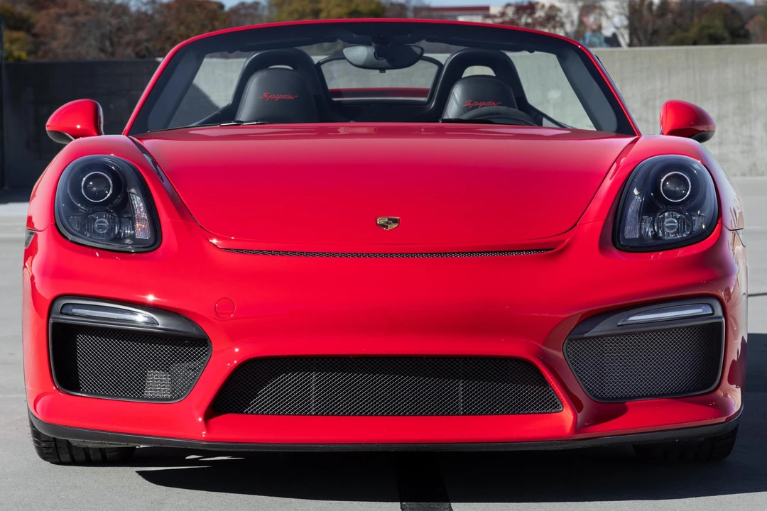 2016 Porsche 981 Boxster Spyder - Image 2 of 31