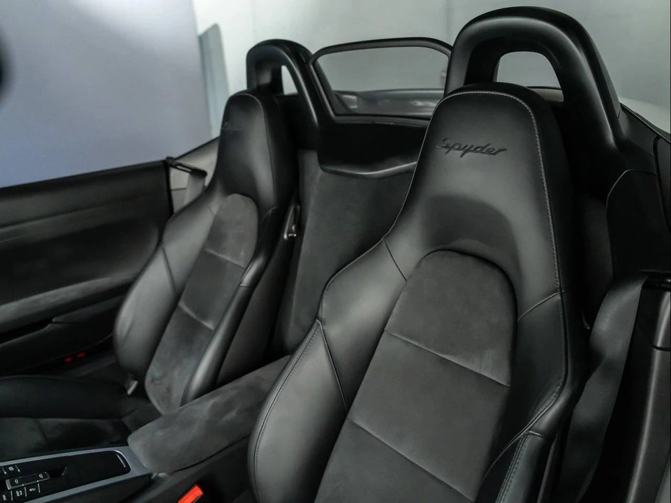 2016 Porsche 981 Boxster Spyder - Image 5 of 5
