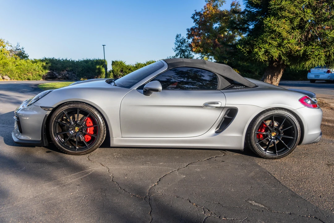 2016 Porsche 981 Boxster Spyder - Image 9 of 27