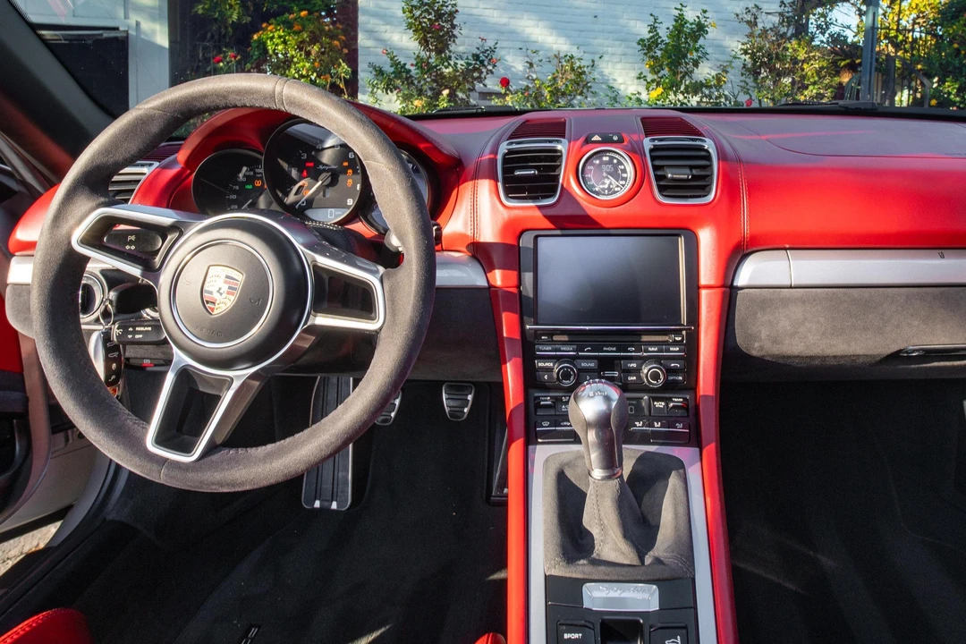 2016 Porsche 981 Boxster Spyder - Image 22 of 27