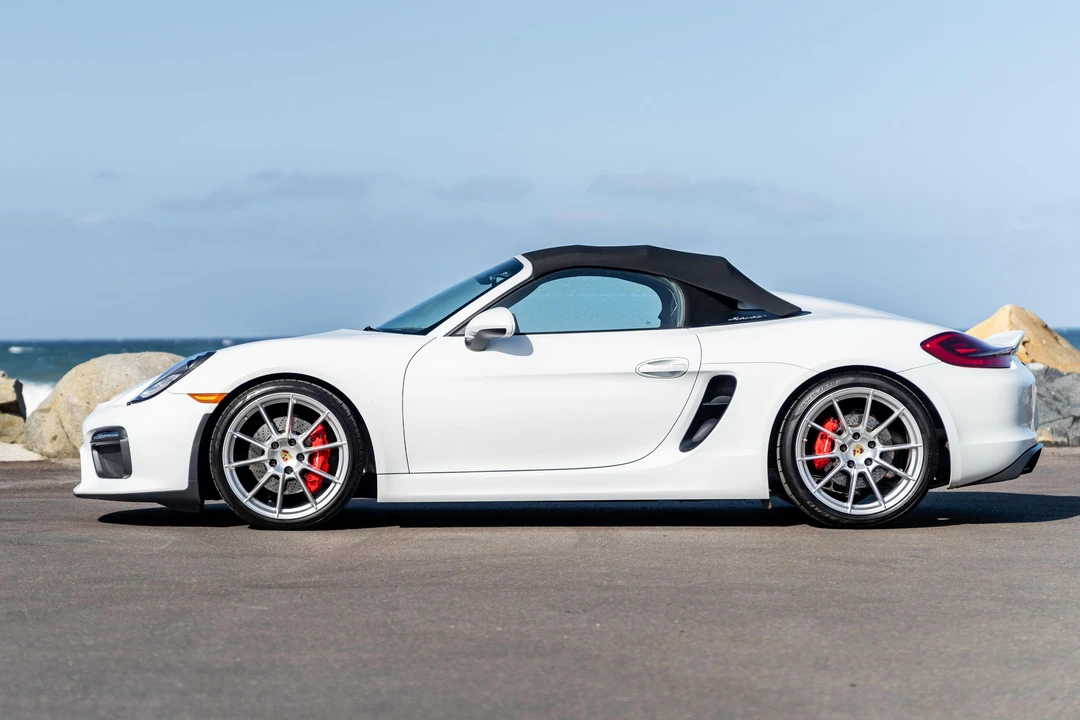 2016 Porsche 981 Boxster Spyder - Image 10 of 31