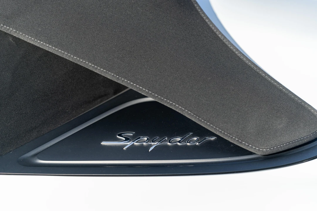 2016 Porsche 981 Boxster Spyder - Image 25 of 31