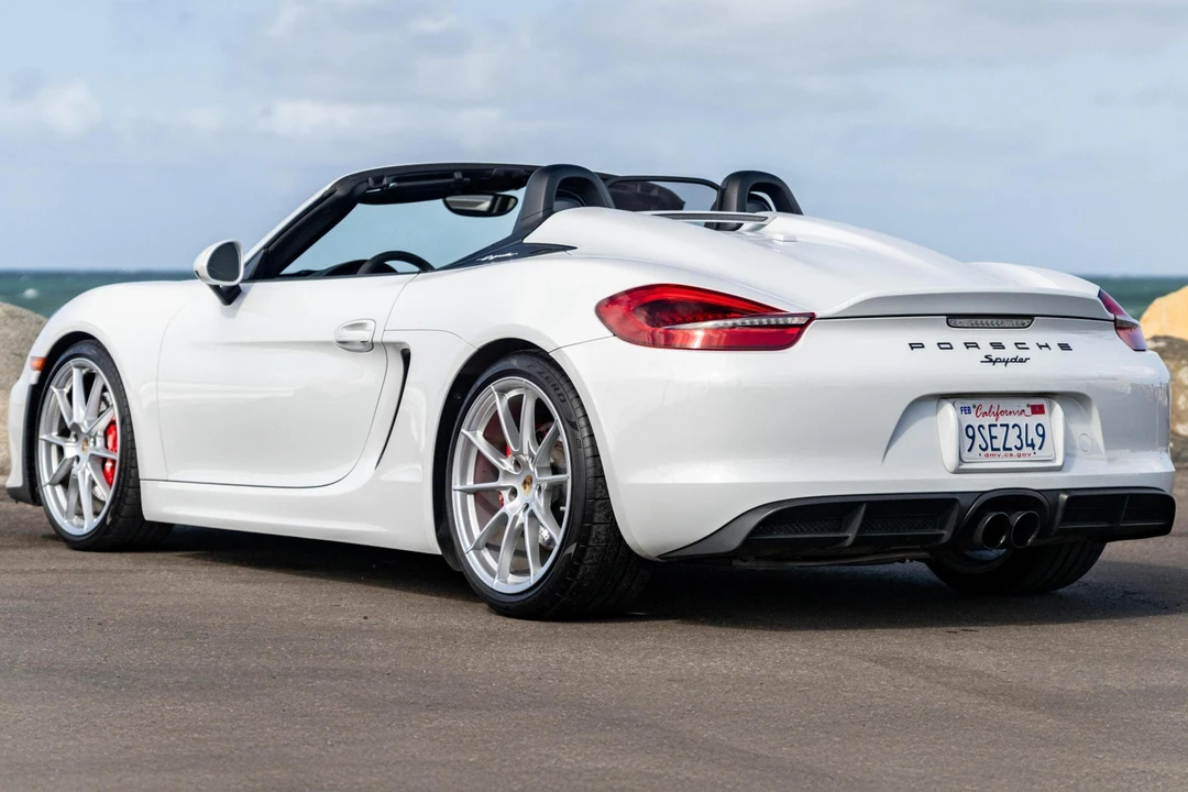 2016 Porsche 981 Boxster Spyder - Image 4 of 31