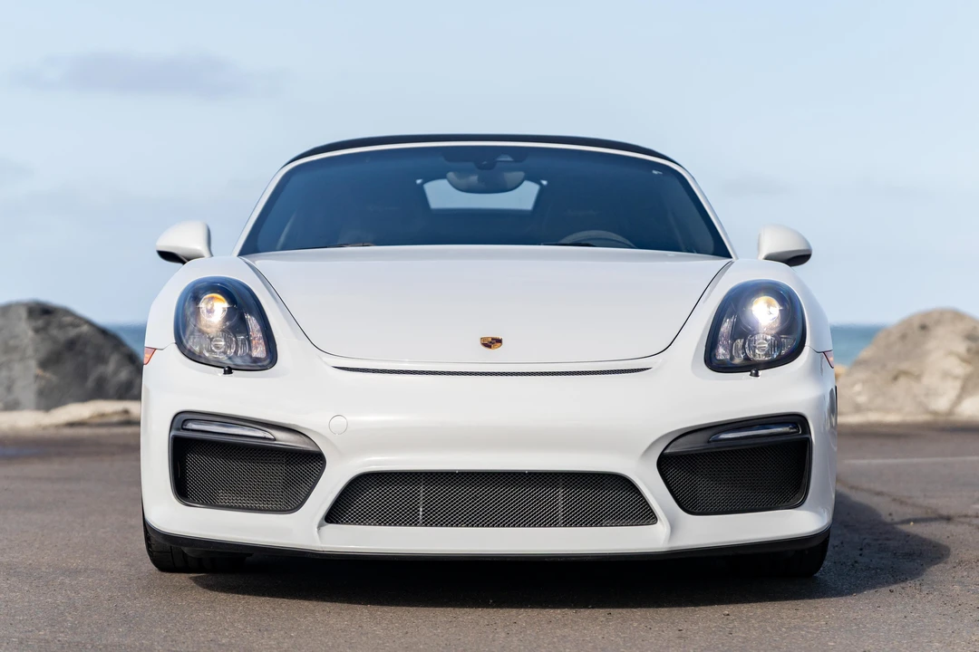 2016 Porsche 981 Boxster Spyder - Image 8 of 31