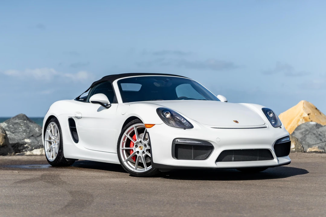 2016 Porsche 981 Boxster Spyder - Image 15 of 31