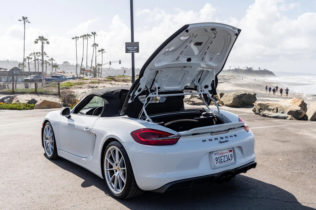 2016 Porsche 981 Boxster Spyder - Image 17 of 31