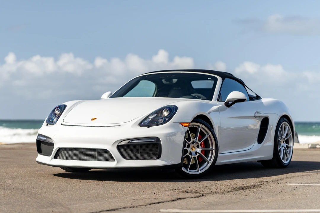 2016 Porsche 981 Boxster Spyder - Image 9 of 31