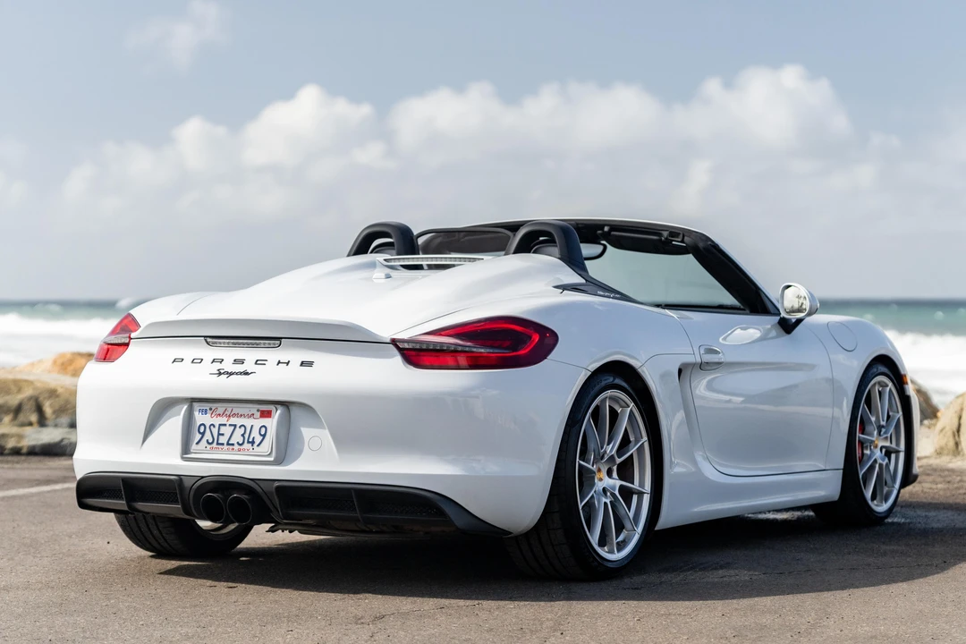 2016 Porsche 981 Boxster Spyder - Image 6 of 31