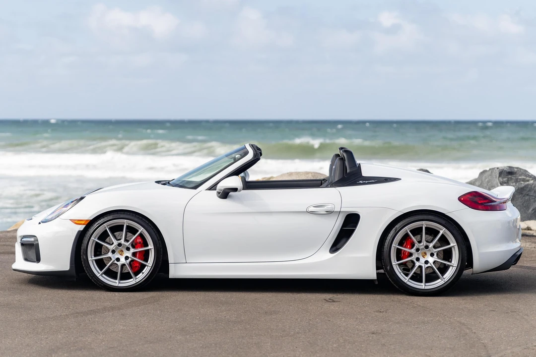 2016 Porsche 981 Boxster Spyder - Image 3 of 31