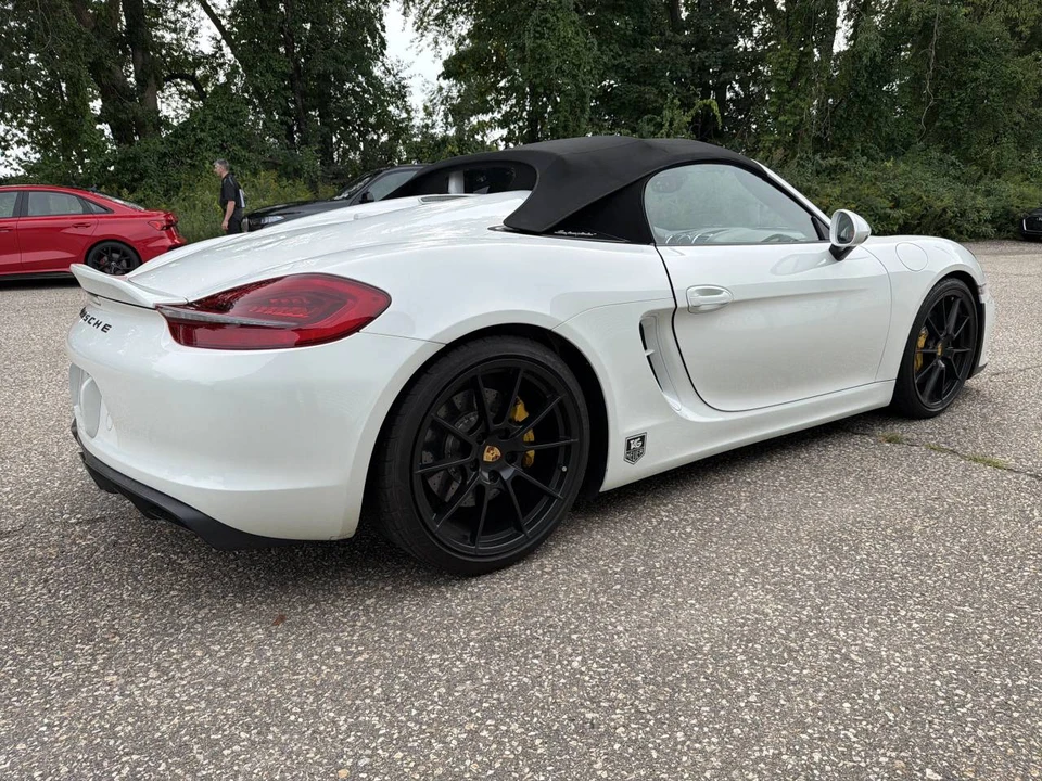 2016 Porsche 981 Boxster Spyder - Image 4 of 5