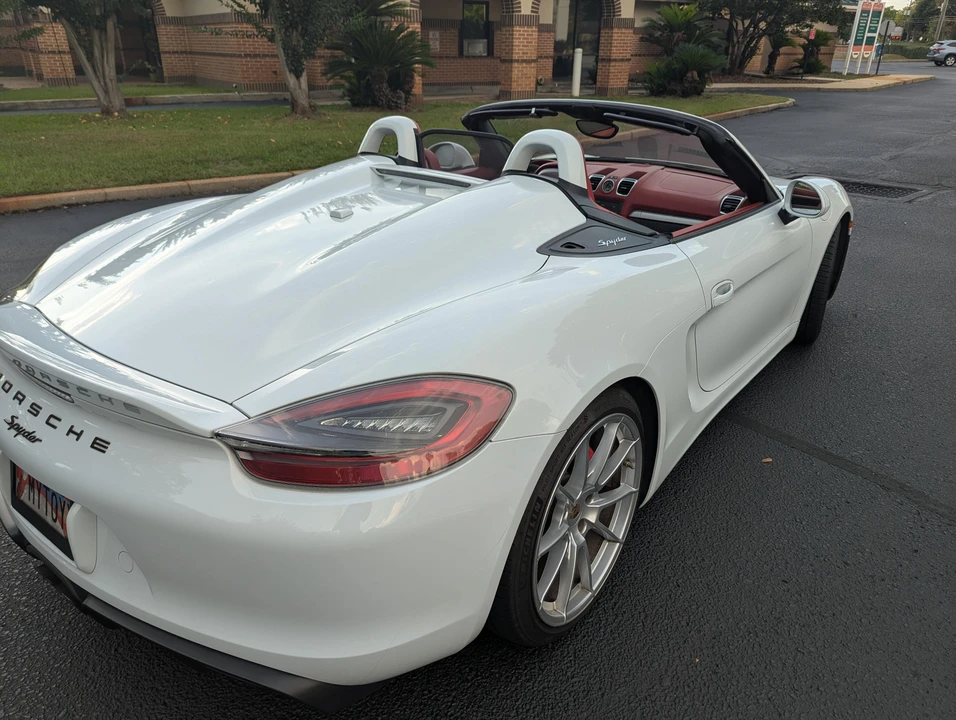 2016 Porsche 981 Boxster Spyder - Image 11 of 31