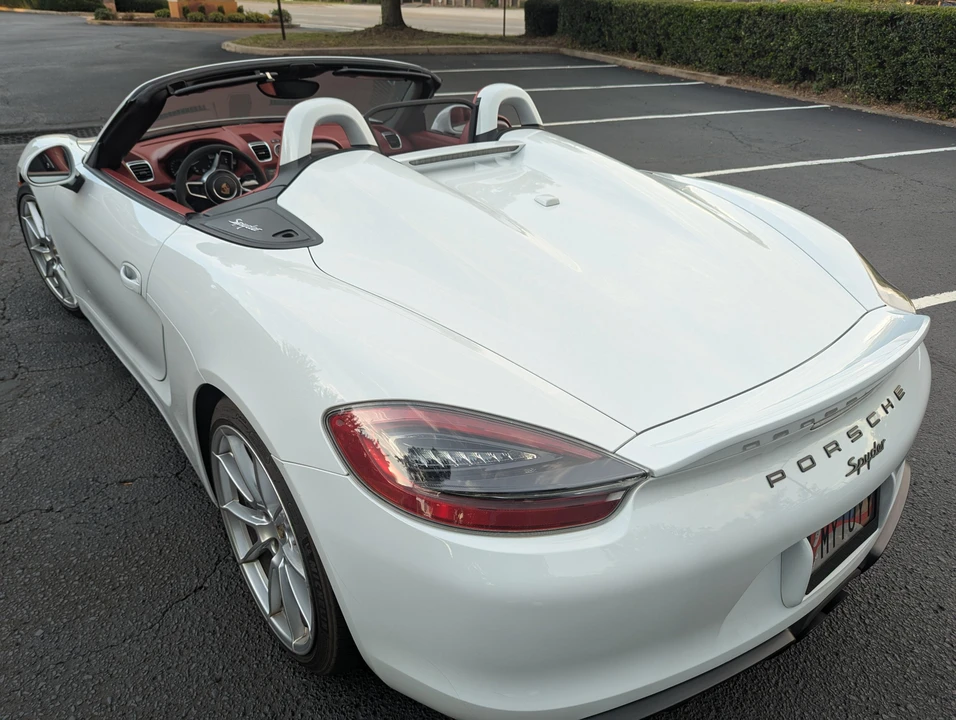 2016 Porsche 981 Boxster Spyder - Image 9 of 31