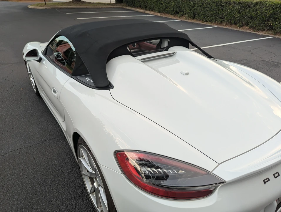2016 Porsche 981 Boxster Spyder - Image 28 of 31