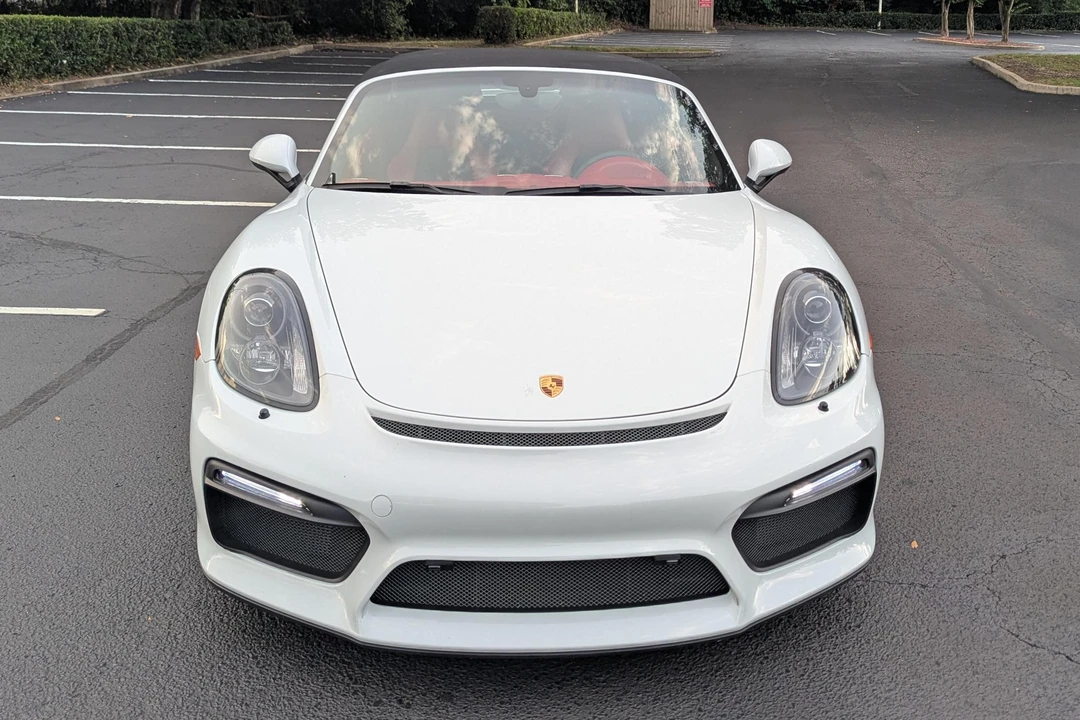 2016 Porsche 981 Boxster Spyder - Image 2 of 31