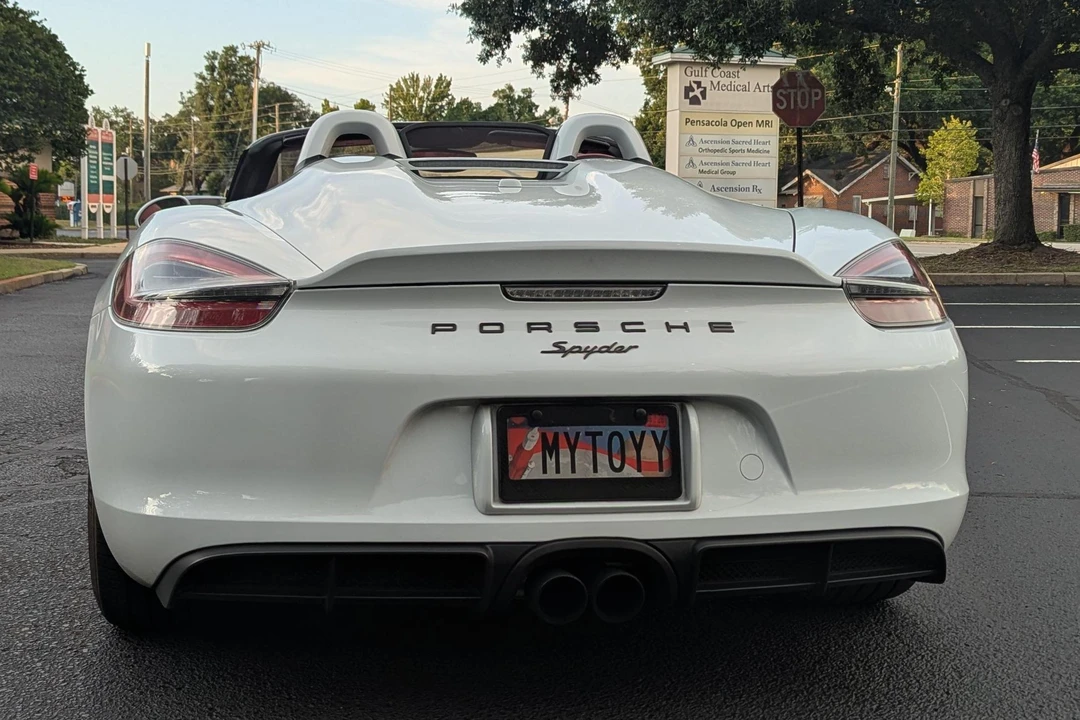 2016 Porsche 981 Boxster Spyder - Image 5 of 31