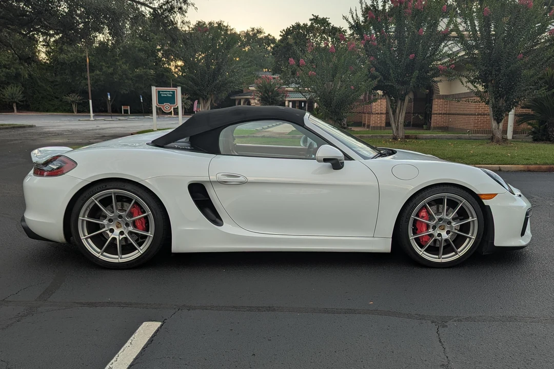 2016 Porsche 981 Boxster Spyder - Image 4 of 31