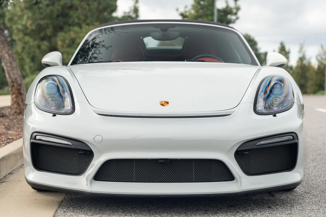 2016 Porsche 981 Boxster Spyder - Image 2 of 31