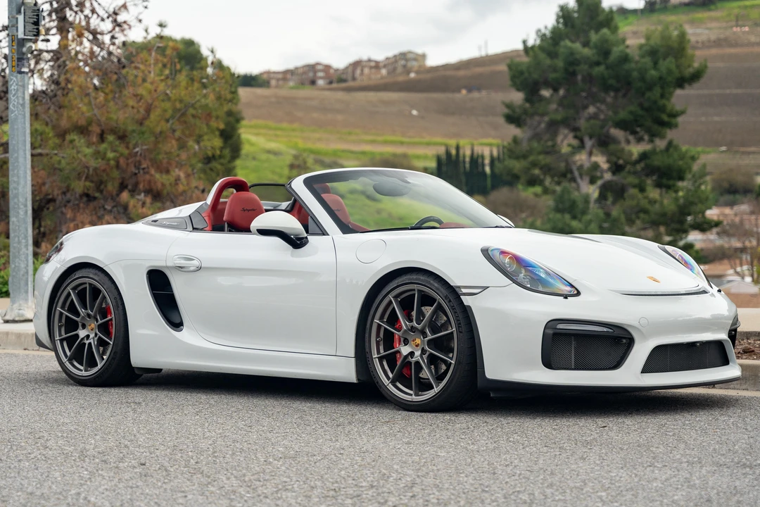 2016 Porsche 981 Boxster Spyder - Image 11 of 31