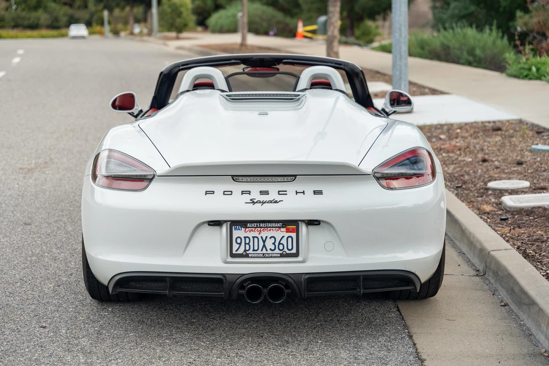 2016 Porsche 981 Boxster Spyder - Image 9 of 31