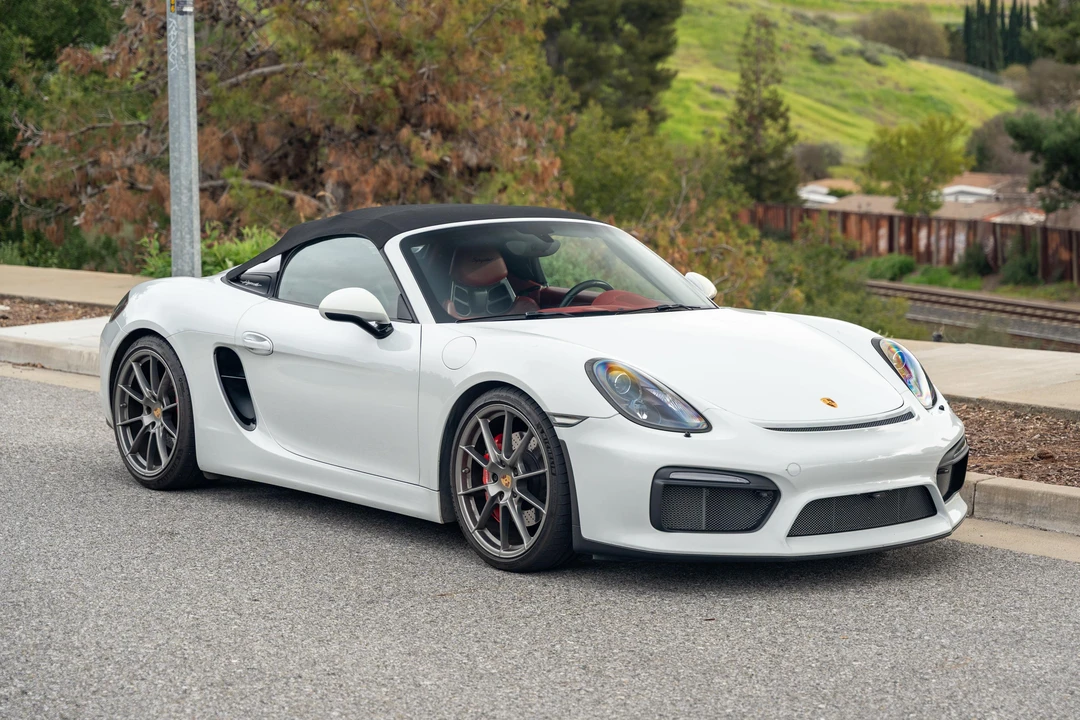 2016 Porsche 981 Boxster Spyder - Image 15 of 31