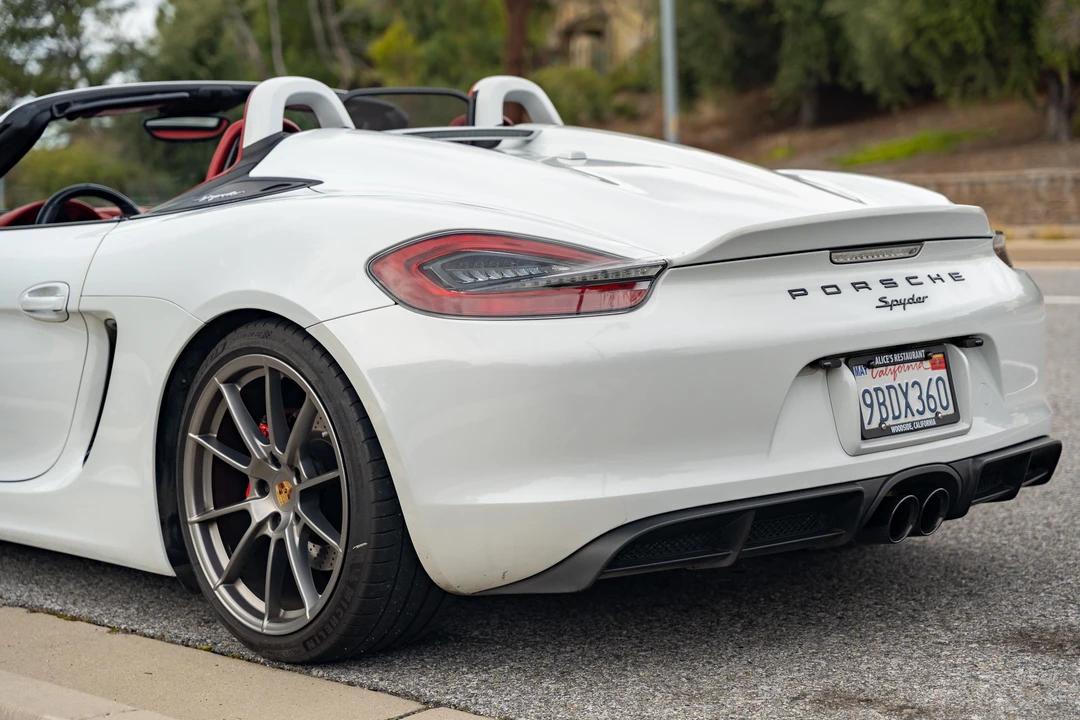 2016 Porsche 981 Boxster Spyder - Image 30 of 31