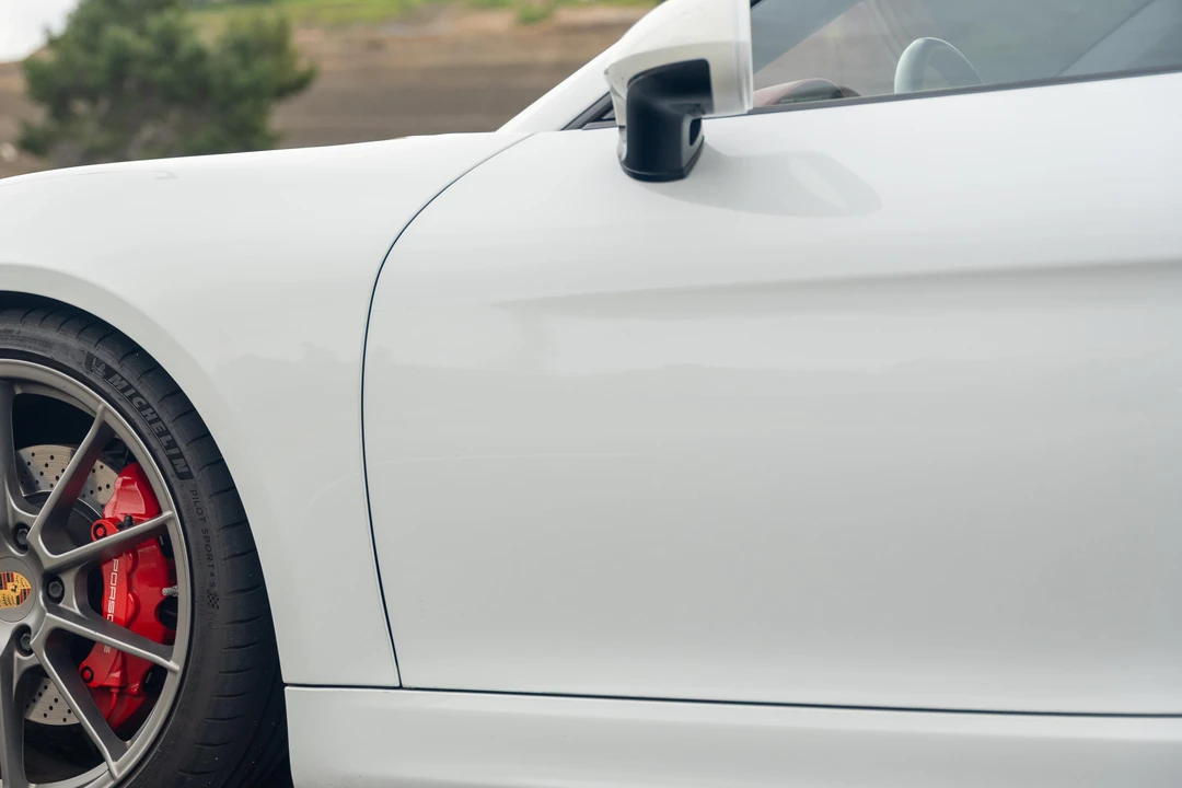 2016 Porsche 981 Boxster Spyder - Image 26 of 31