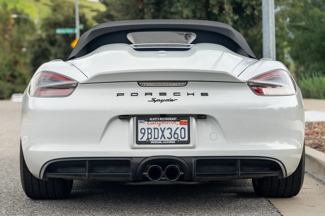 2016 Porsche 981 Boxster Spyder - Image 5 of 31