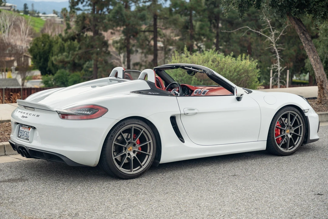 2016 Porsche 981 Boxster Spyder - Image 4 of 31
