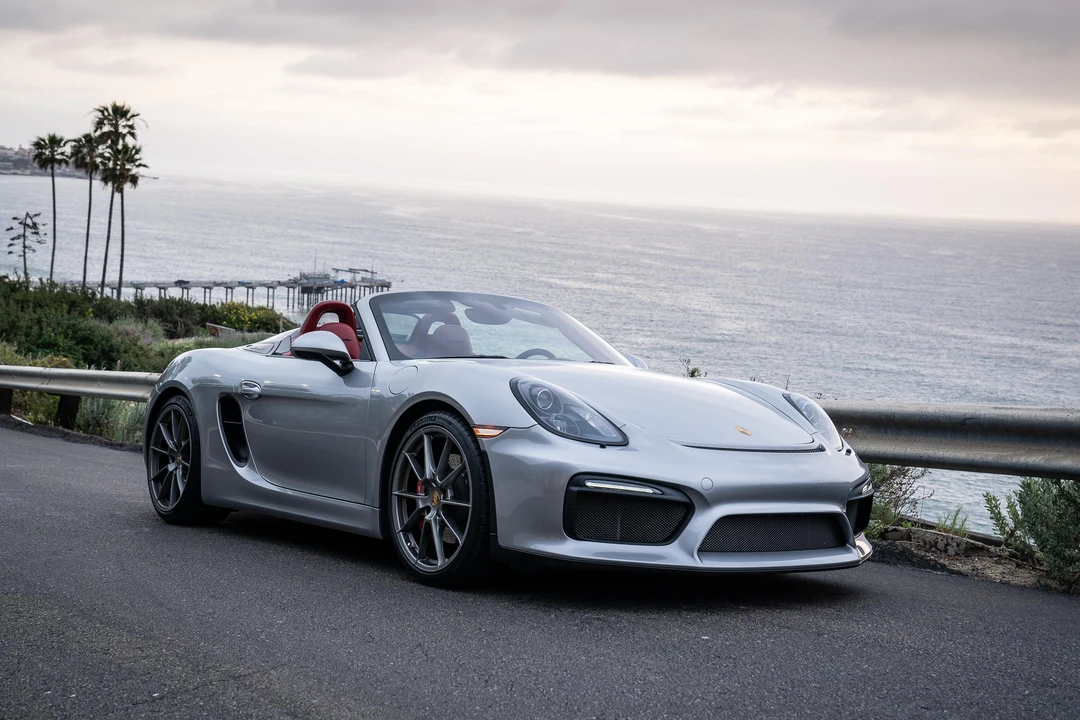 2016 Porsche 981 Boxster Spyder - Image 24 of 31