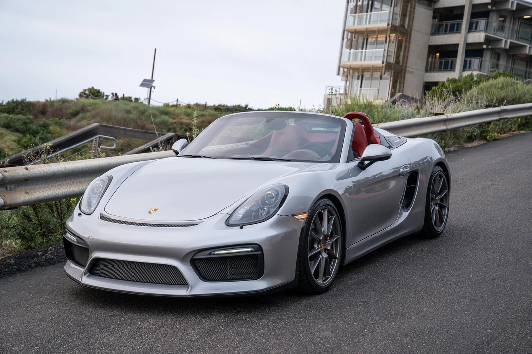 2016 Porsche 981 Boxster Spyder - Image 9 of 31