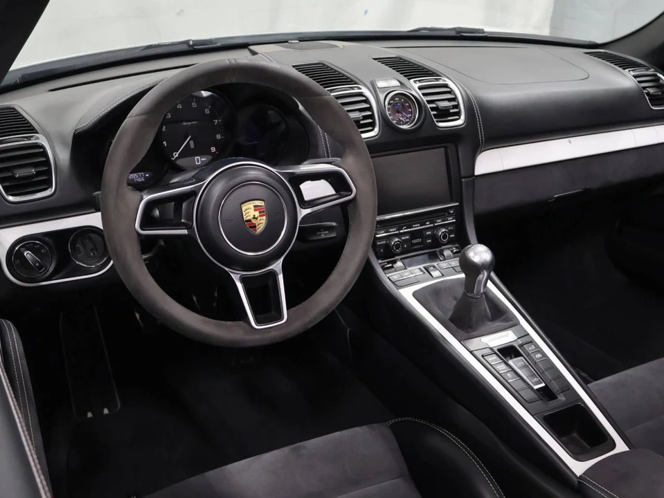 2016 Porsche 981 Boxster Spyder - Image 4 of 5