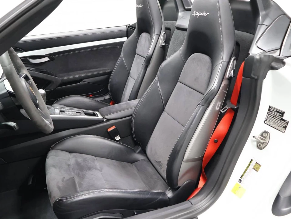 2016 Porsche 981 Boxster Spyder - Image 5 of 5