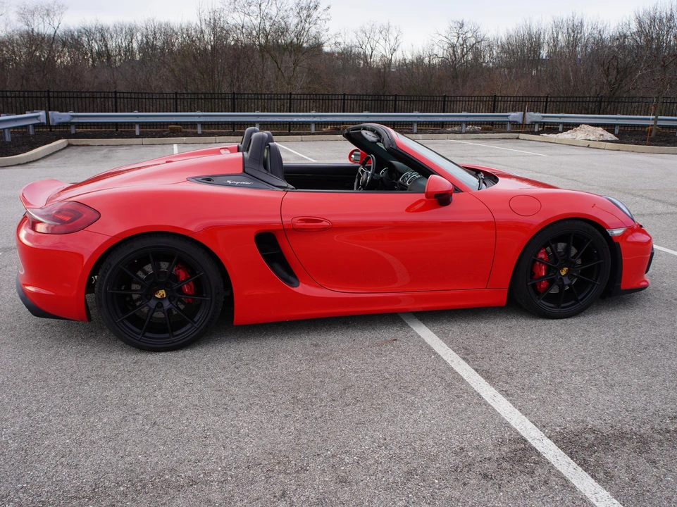 2016 Porsche 981 Boxster Spyder - Image 10 of 31