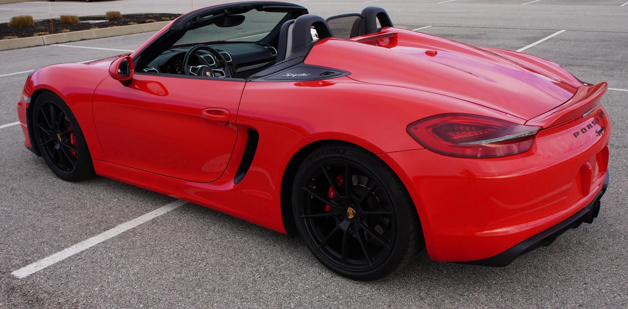 2016 Porsche 981 Boxster Spyder - Image 8 of 31