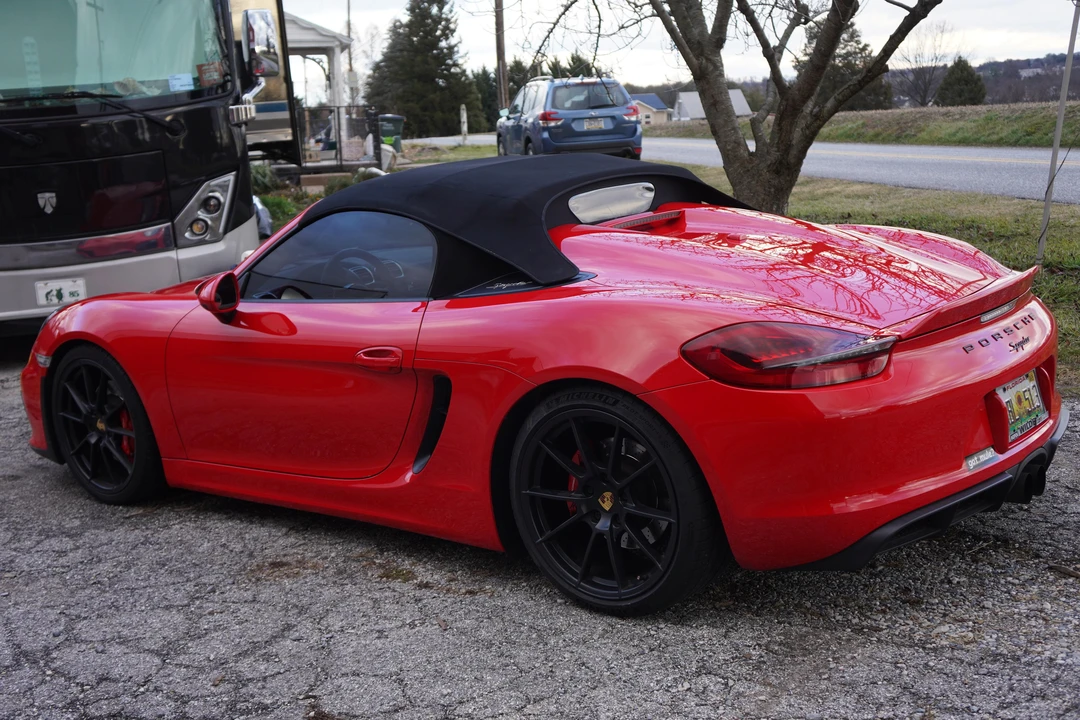 2016 Porsche 981 Boxster Spyder - Image 17 of 31