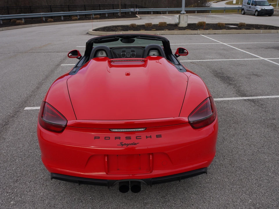 2016 Porsche 981 Boxster Spyder - Image 9 of 31