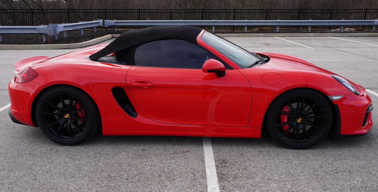 2016 Porsche 981 Boxster Spyder - Image 26 of 31