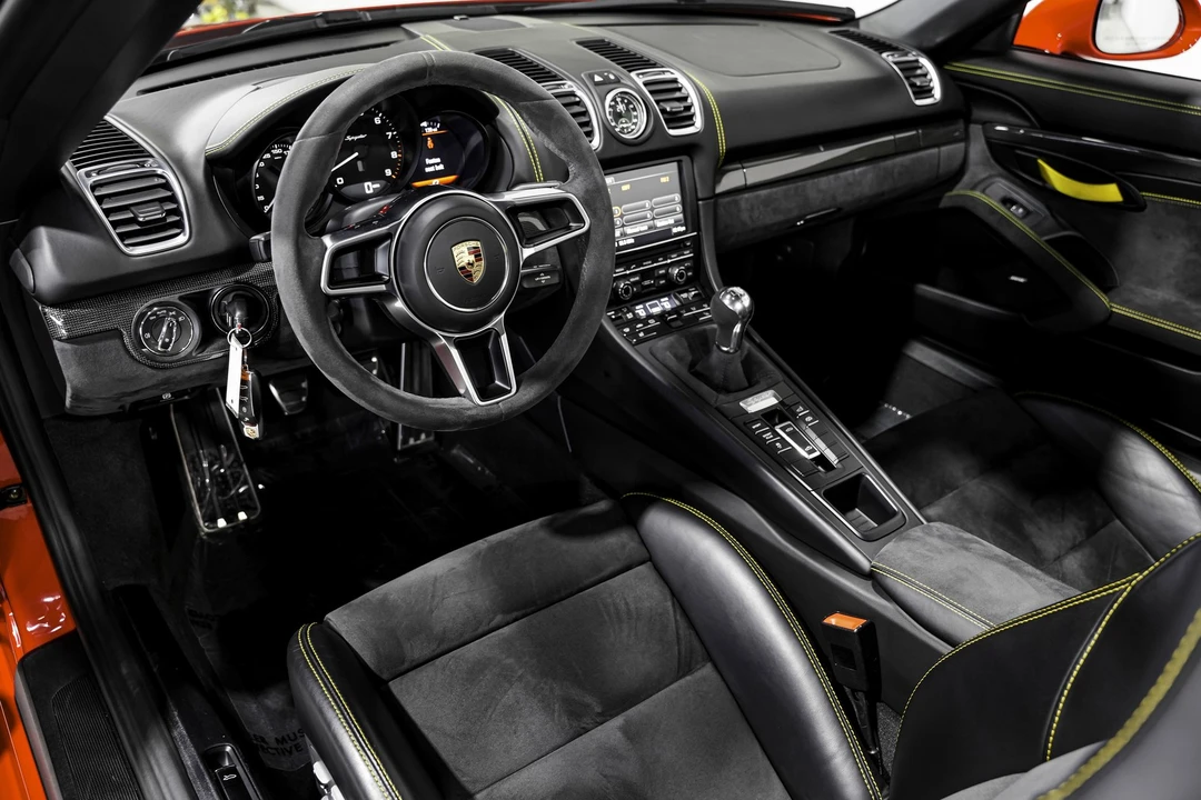 2016 Porsche 981 Boxster Spyder - Image 9 of 21
