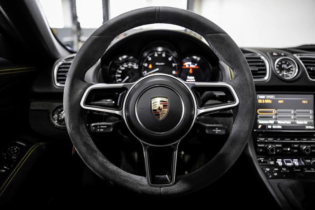 2016 Porsche 981 Boxster Spyder - Image 10 of 21