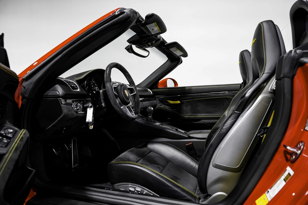 2016 Porsche 981 Boxster Spyder - Image 18 of 21