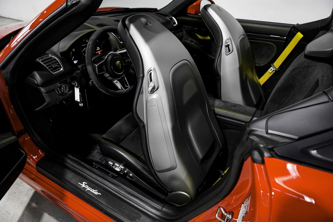 2016 Porsche 981 Boxster Spyder - Image 20 of 21