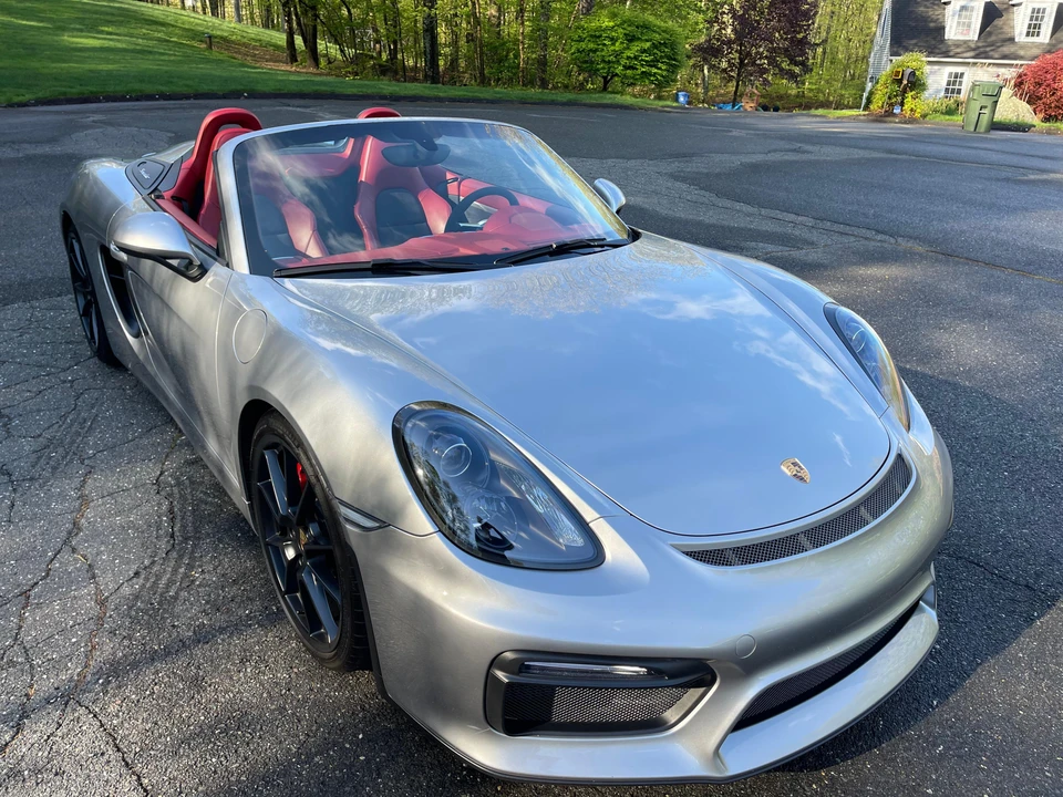 2016 Porsche 981 Boxster Spyder - Image 16 of 31