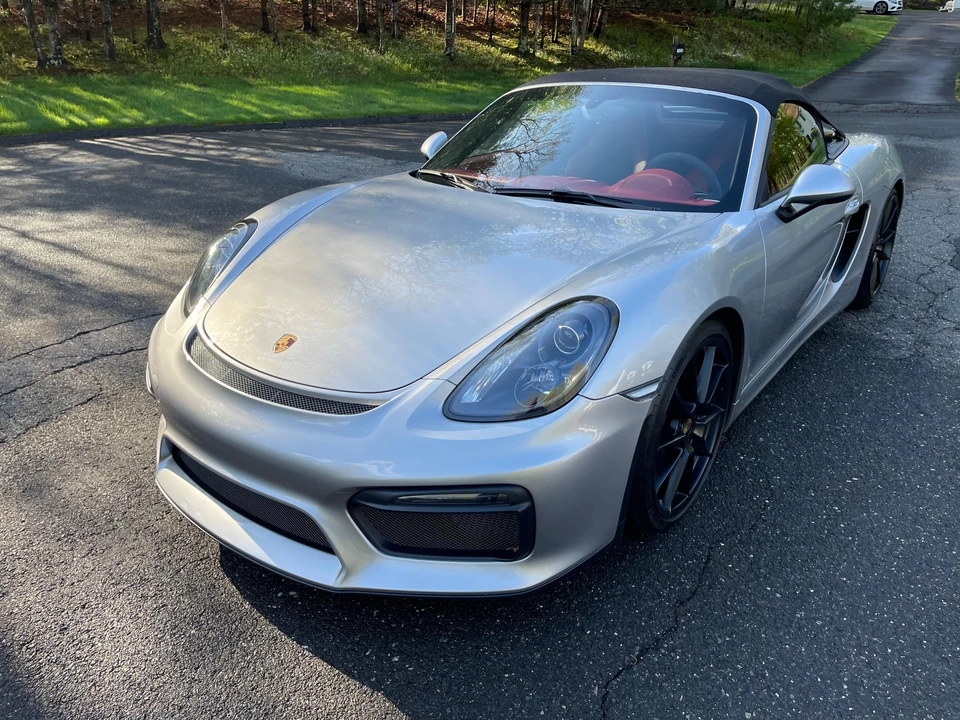 2016 Porsche 981 Boxster Spyder - Image 25 of 31