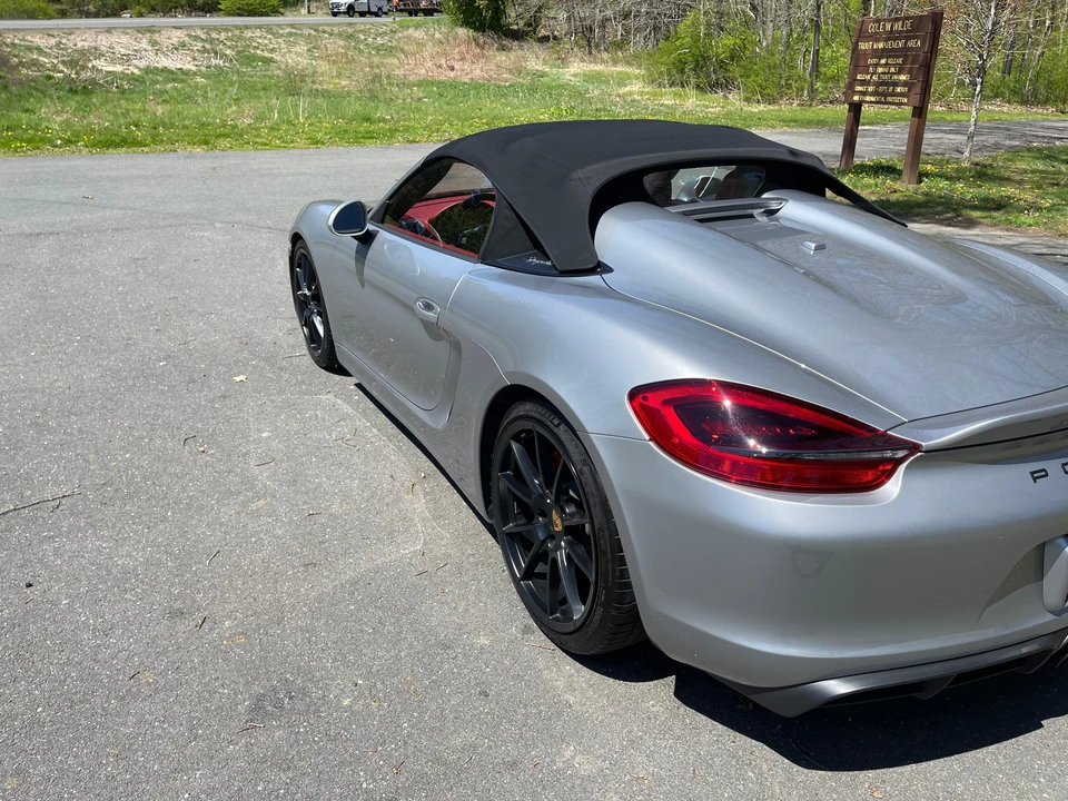 2016 Porsche 981 Boxster Spyder - Image 18 of 31