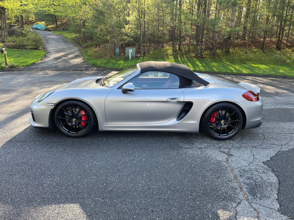 2016 Porsche 981 Boxster Spyder - Image 27 of 31