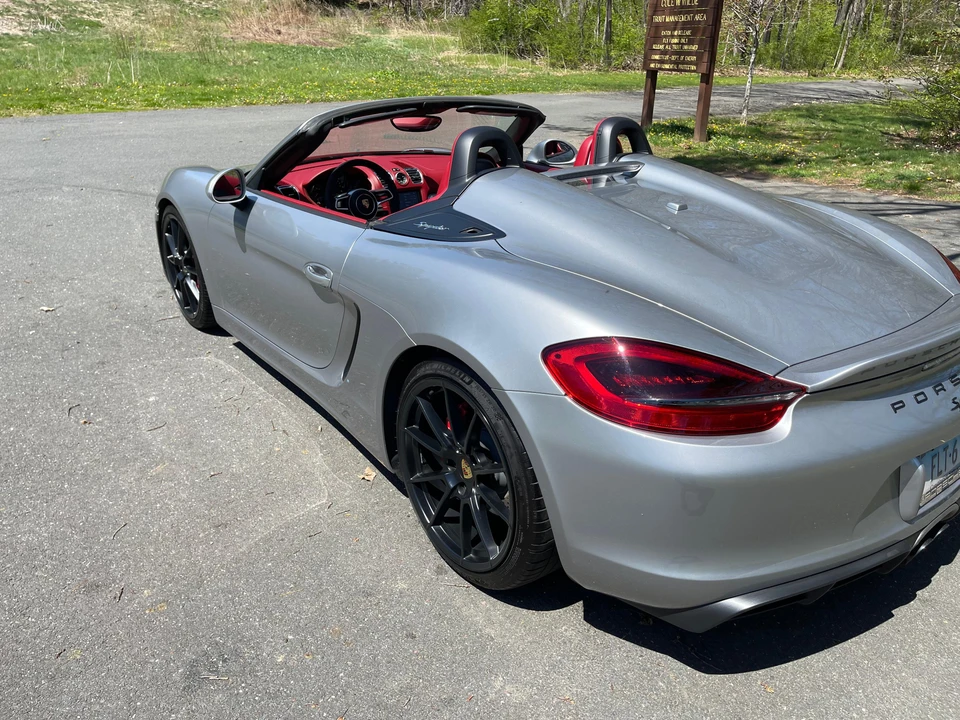 2016 Porsche 981 Boxster Spyder - Image 7 of 31