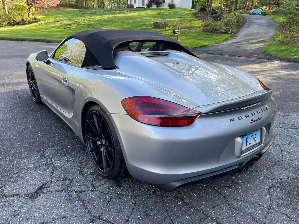 2016 Porsche 981 Boxster Spyder - Image 28 of 31