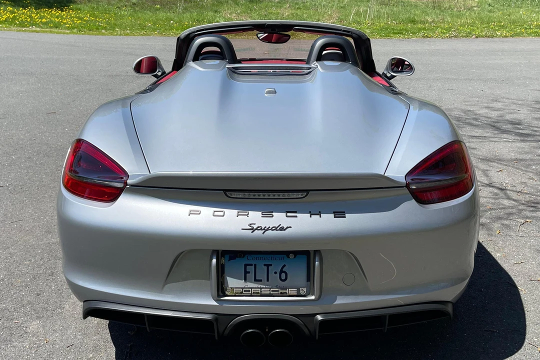2016 Porsche 981 Boxster Spyder - Image 5 of 31