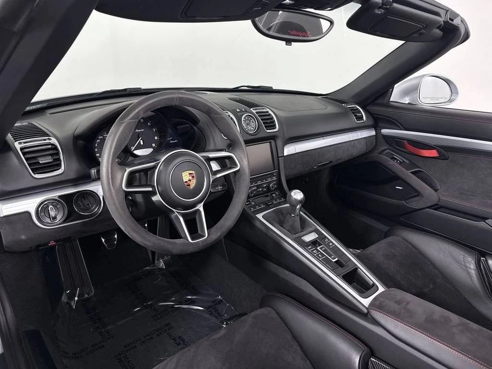 2016 Porsche 981 Boxster Spyder - Image 4 of 5