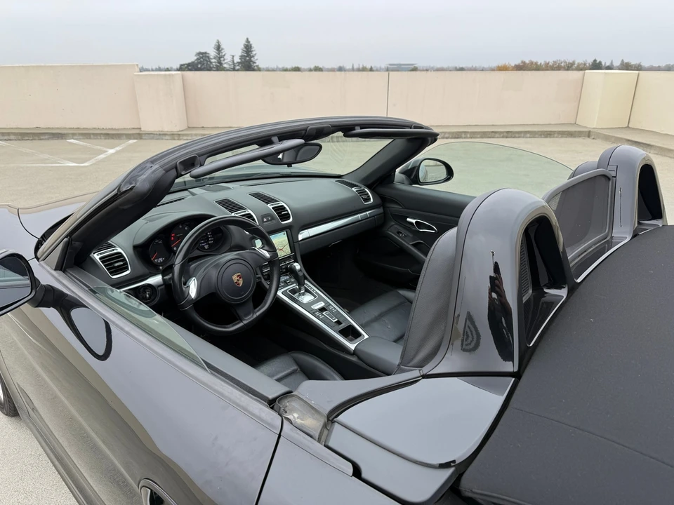 2016 Porsche 981 Boxster - Image 9 of 17